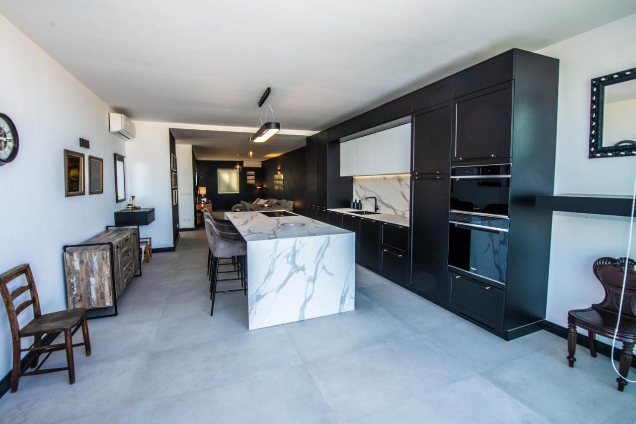 Jaysky Penthouse On Etna Street