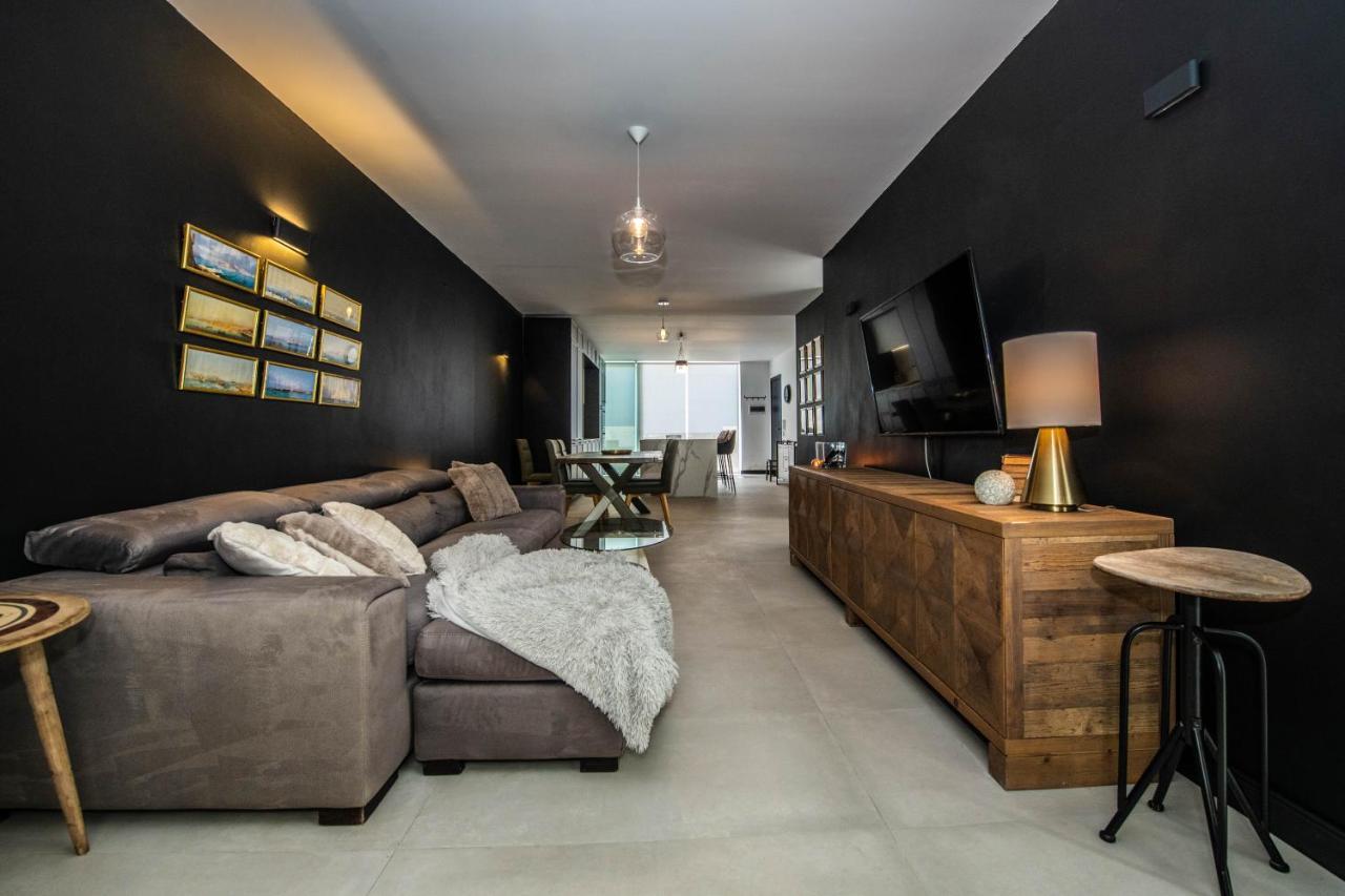 Jaysky Penthouse On Etna Street Appartement *